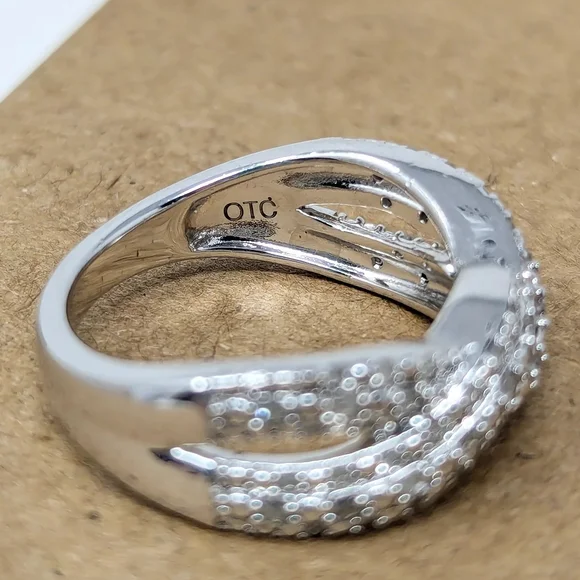 Sterling Silver 925 Twist Ring Band With Diamond Chips Size 5 - Picture 5 of 7